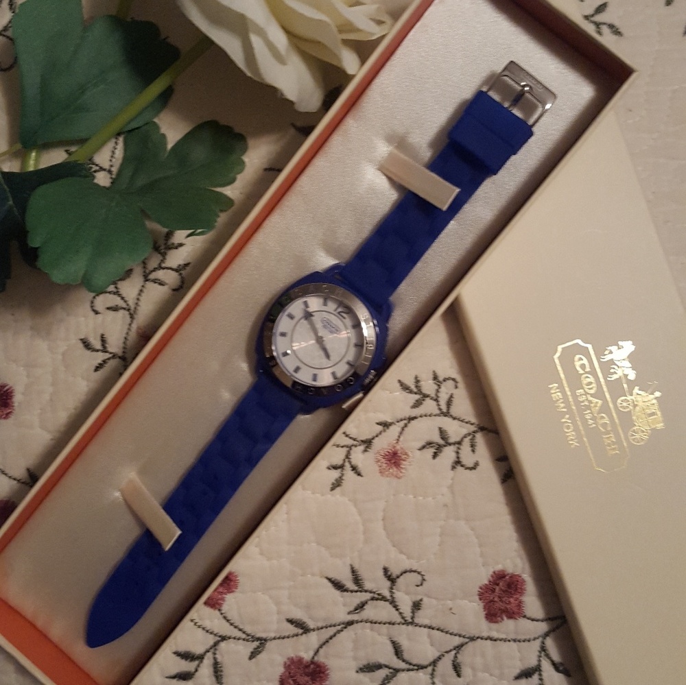 Coach royal blue watch - Picture 6 of 7